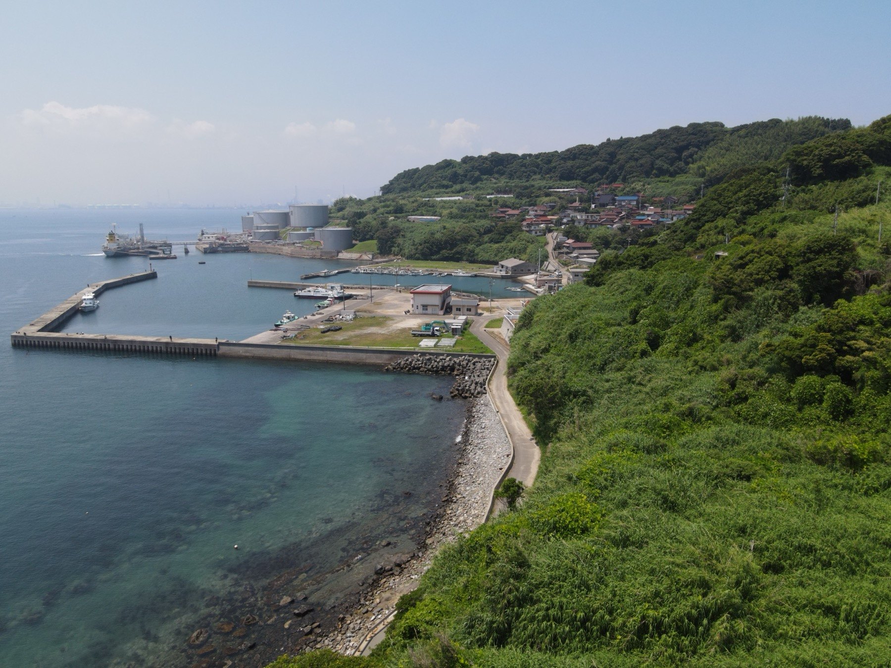 下関北九州道路の起点が計画されている彦島の海と港の風景